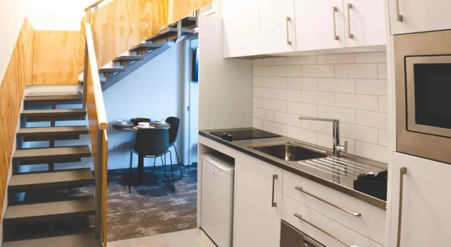 Апартаменты Economy с 2 комнатами Sojourn Apartment Hotel - Riddiford