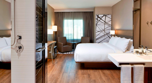 AC Hotel Atlanta Buckhead at Phipps Plaza, Book Hotel Hoteller i Atlanta med parkering, Parkering