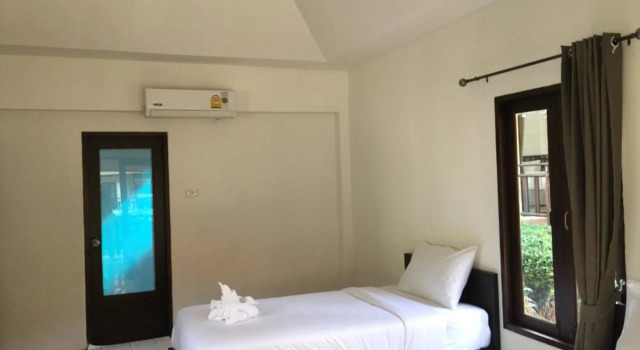 Aquavana Haad Rin Resort