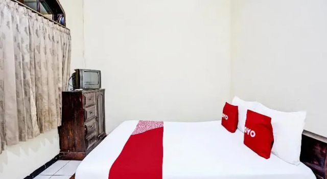 Camera Standard OYO 91198 Hotel Mahkota 2 Lamongan