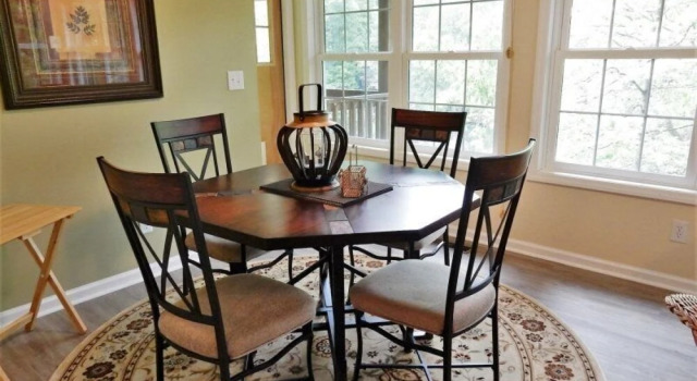 Stiles Lake House - Carolina Properties Vacation, Забронировать Отель Отели Лейк-Лур 3 звезды, рядом с Озеро Лур, 3*