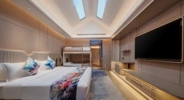 Семейный люкс Pelican Hotel