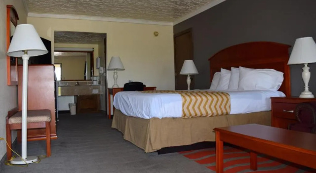 Номер Standard Travelodge Inn & Suites by Wyndham Norman