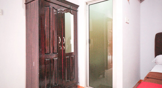 RedDoorz near Palembang Square Mall 2