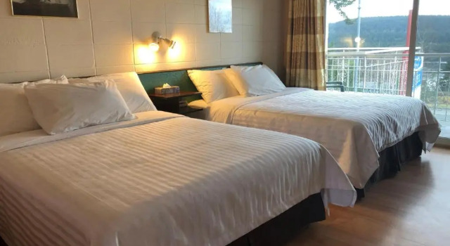 Двухместный номер Deluxe с балконом и с видом на море Holiday House Motel