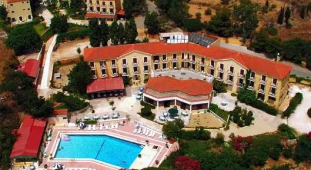 Студия Karavados Beach Hotel