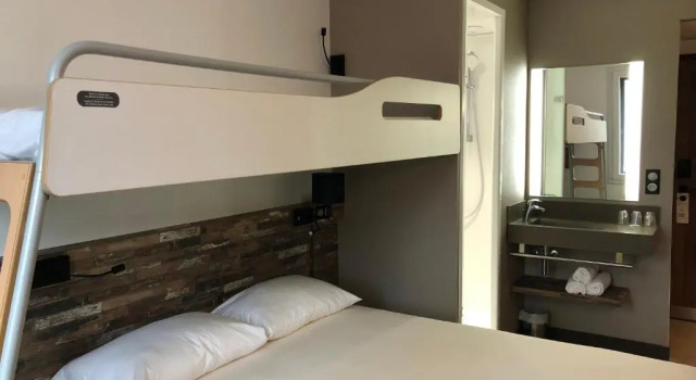 Номер Standard Ibis Budget Annecy sud-Poisy
