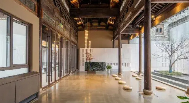 Yanguan Chaolezhicheng Old Town Hotel, Prenota Hotel Hotel 5 stelle a Jiaxing, 5*