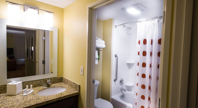 Двухместный люкс с 2 комнатами TownePlace Suites by Marriott Roswell