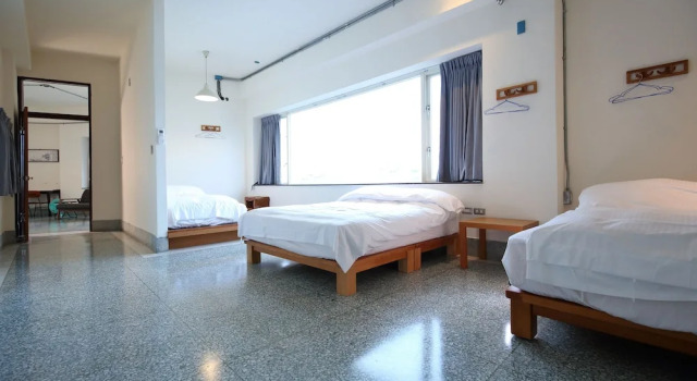 Четырёхместный номер Comfort с видом на город View Hostel