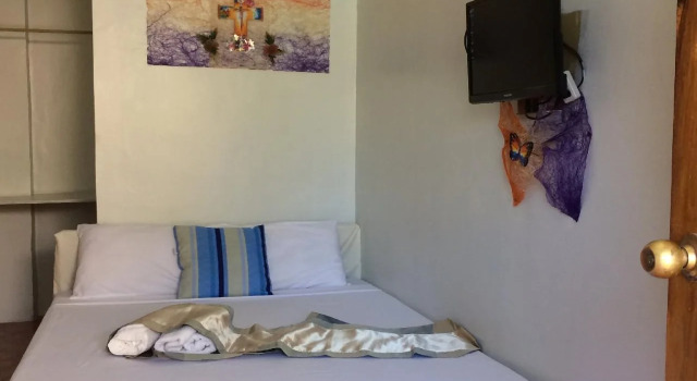 Rodriguez Lodge, Забронировать Отель Отели Эль-Нидо с бассейном, Бассейн
