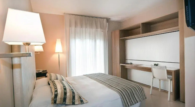 Двухместный номер Standard с балконом Hotel Carla