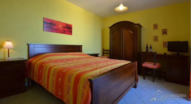 Трёхместный номер Standard с балконом и с видом на море Holidays Cefalù