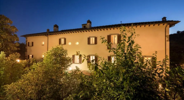 Villa DEpoca Carniani, Book Villa Hotels in Arezzo with a Pool, Swimming Pool