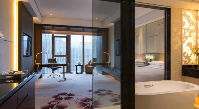 Номер Standard с видом на сад Renaissance Nanjing Olympic Centre Hotel