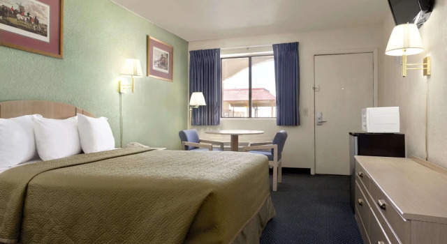 Двухместный номер Standard Travelodge by Wyndham Holbrook