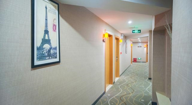 7 Days Premium Chongqing Nanping Convention Center Gongmao Subway Station Branch
