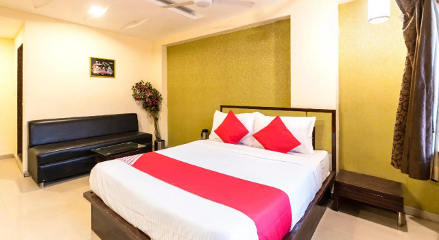 OYO Flagship 2485 Hotel Kalash Inn, Забронировать Отель Наваррангпура Ахмадабад, рядом с British Council Library
