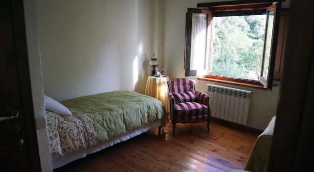Reposo goce y alimento para los sentidos, Book Hotel Hoteller i Canoves med parkering, Parkering
