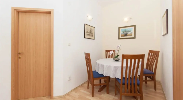 Apartments Anka, Rezerwuj Apartament Hotele w Split-Dalmatia County z parkingiem, Parking