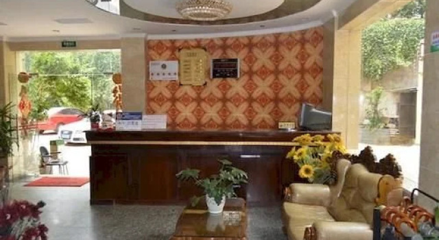 Xinsheng Hotel, Book Hotel Hoteller i Kunming med parkering, Parkering