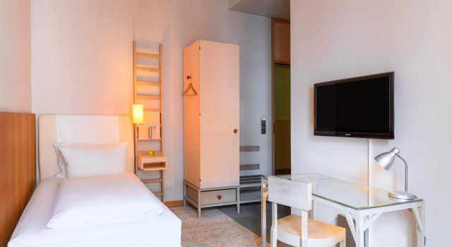 Hotel Bleibtreu Berlin by Golden Tulip