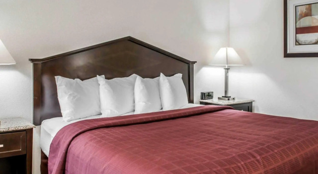 Номер Standard Quality Inn Fort Wayne