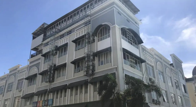 Hash Inn Marina, Rezervovat Hotel Hotely v Sulawesi s parkováním, Parkování