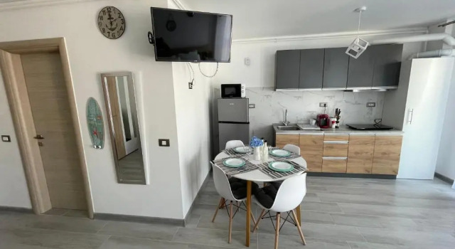 Holiday Studio Alezzi Nord 10, Varaa Huoneisto Hotellit Mamaia-Sat pysäköinnillä, Pysäköinti