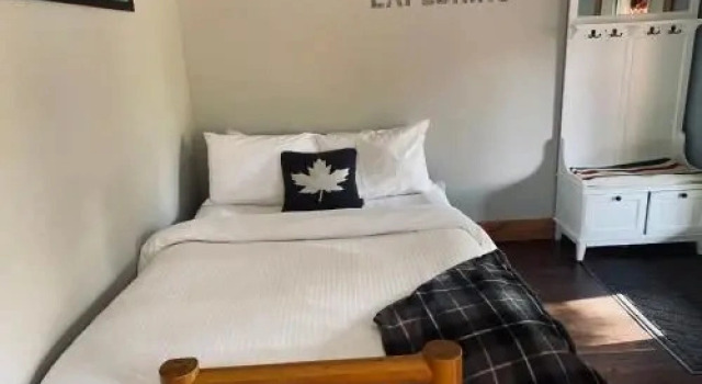 Journey's End - 2 bed 1 bath Suite, Réserver Appartement Hôtels à Colombie-Britannique avec parking, Parking