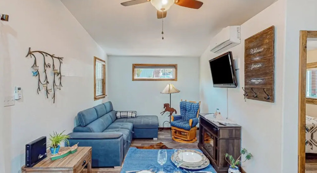 1BR Dog-friendly Lakefront Cabin w/ Canoes, Réserver Maison de vacances Mono Vista États-Unis