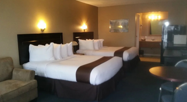 Chinook Country Inn, Book Mini-hotel Hoteller i Sundre med parkering, Parkering
