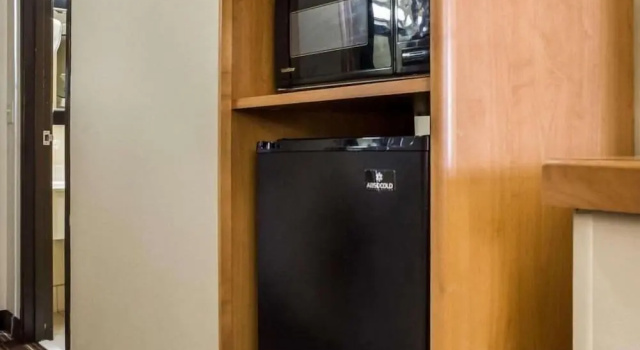 Одноместный люкс Quality Suites Near West Acres