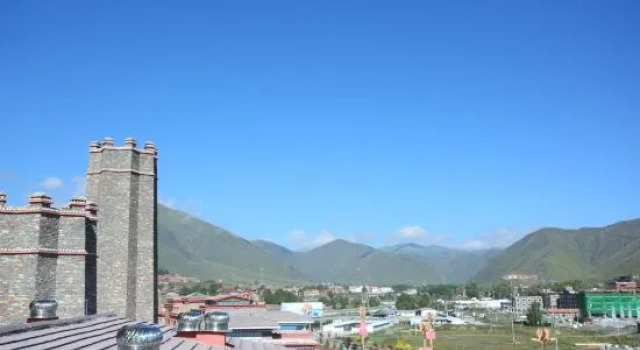Yunyi Hotel, Prenota Hotel Hotel a Kangding con parcheggio, Parcheggio