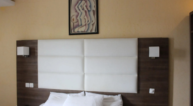 Lewat Hotel