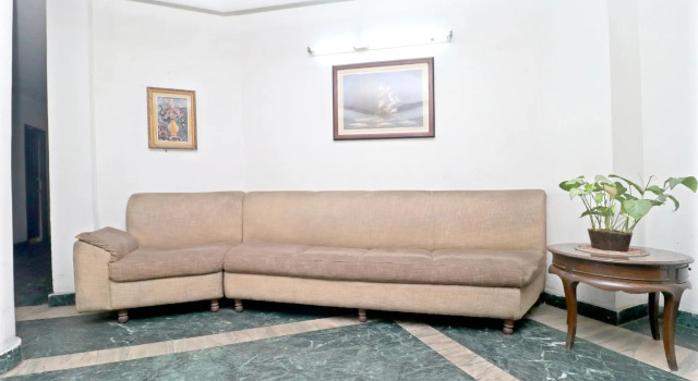 OYO 24483 Hotel Plaza, Book Hotel Jalandhar Punjab