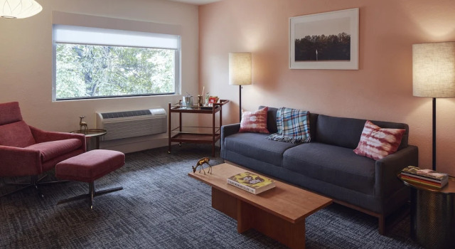 Двухместный люкс The Longleaf Hotel