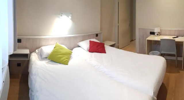 Standard Twin room Hôtel La Bérangère