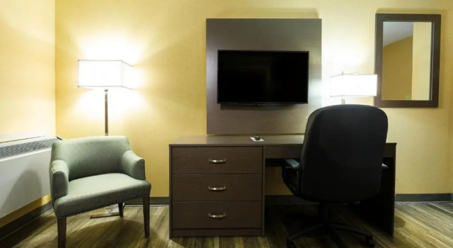 Номер Standard Days Inn by Wyndham Fallsview