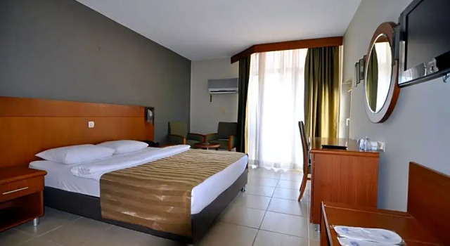 Трёхместный номер Standard Surtel Hotel