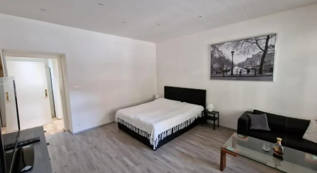 Апартаменты Apartment Flora - late check-out at noon 12 o clock for free