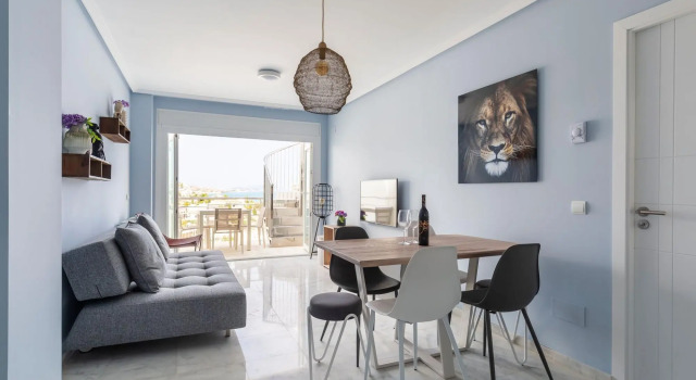Modern apartment with roof terrace and sea view