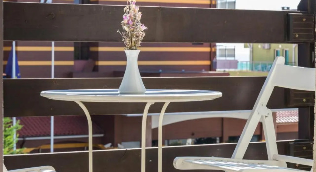 Студия с балконом и с видом на море South Beach Apartment