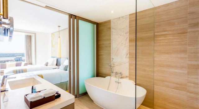Двухместный номер Standard Crowne Plaza Vientiane by IHG