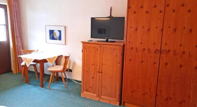 Gschwendtnerhof KrausA Appartement 2, Varaa Huoneisto Hotellit Baijeri pysäköinnillä, Pysäköinti
