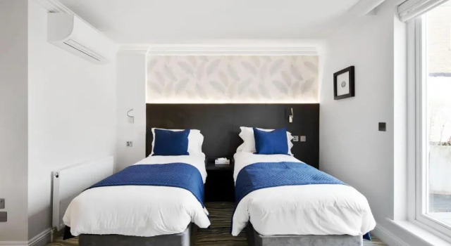 Двухместный номер Superior Commodore Hotel