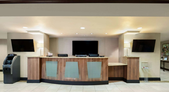 Hotel Marguerite Anaheim/Garden Grove, Trademark Collection by Wyndham