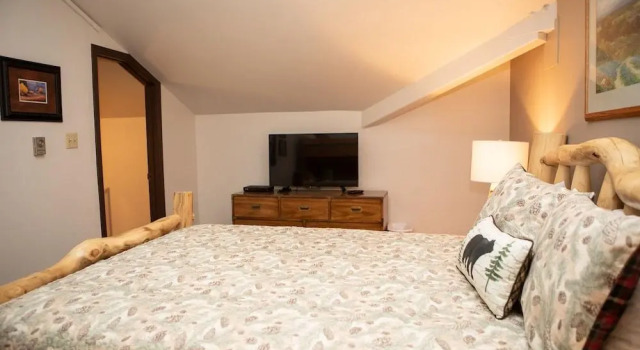 1168 Flying Dutchman 2 Bedroom Condo by RedAwning