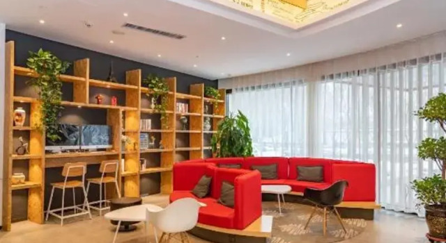 Ibis Urumqi Weixing Square Hotel, Book Hotel Hotels in Xinjiang with Parking, Parking