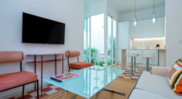 Апартаменты Private Terrace 5 min Walk to Cathedral 2Bd Apartment Galera II
